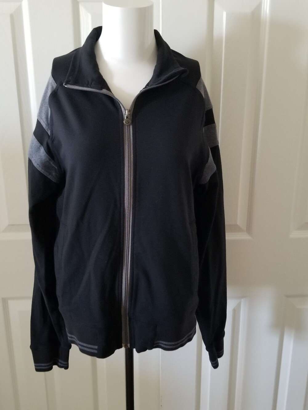 Lululemon women's M